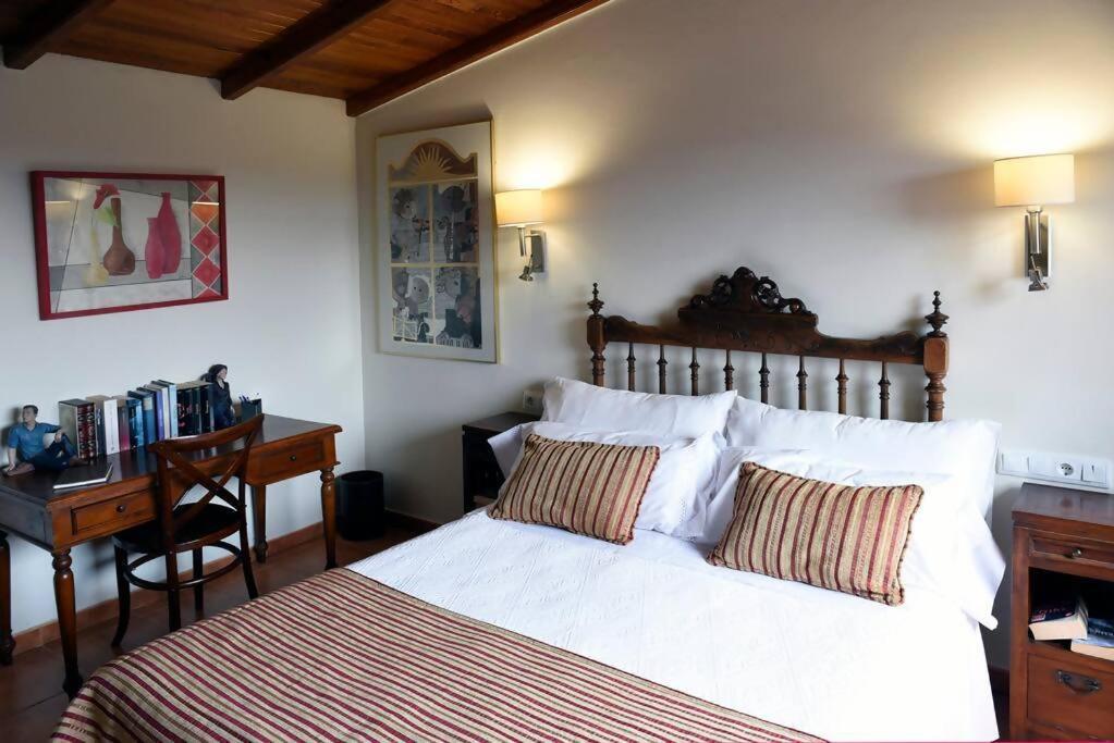 Casa De Afora Casa Con Piscina Y Jacuzzi Privados Pensionat Santiago de Compostela Eksteriør billede