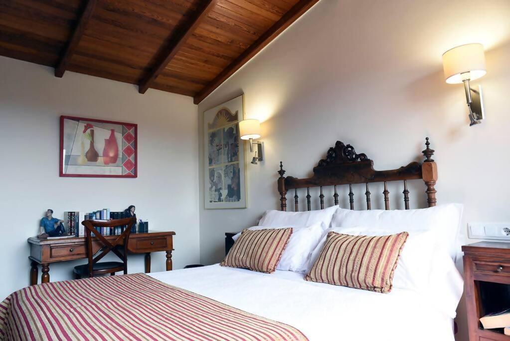 Casa De Afora Casa Con Piscina Y Jacuzzi Privados Pensionat Santiago de Compostela Eksteriør billede