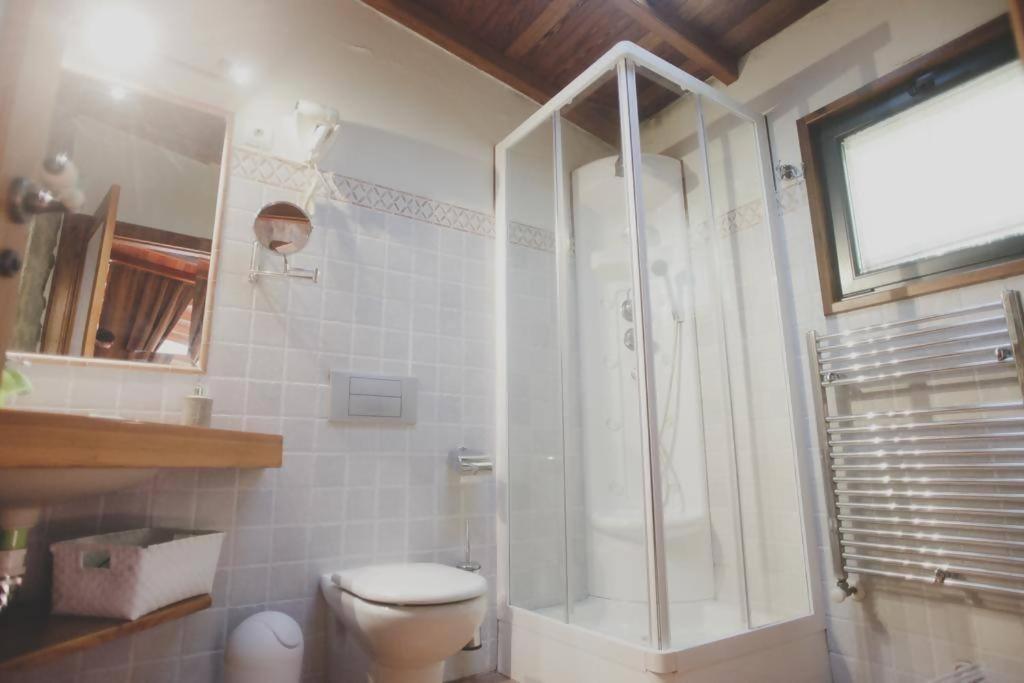 Casa De Afora Casa Con Piscina Y Jacuzzi Privados Pensionat Santiago de Compostela Eksteriør billede